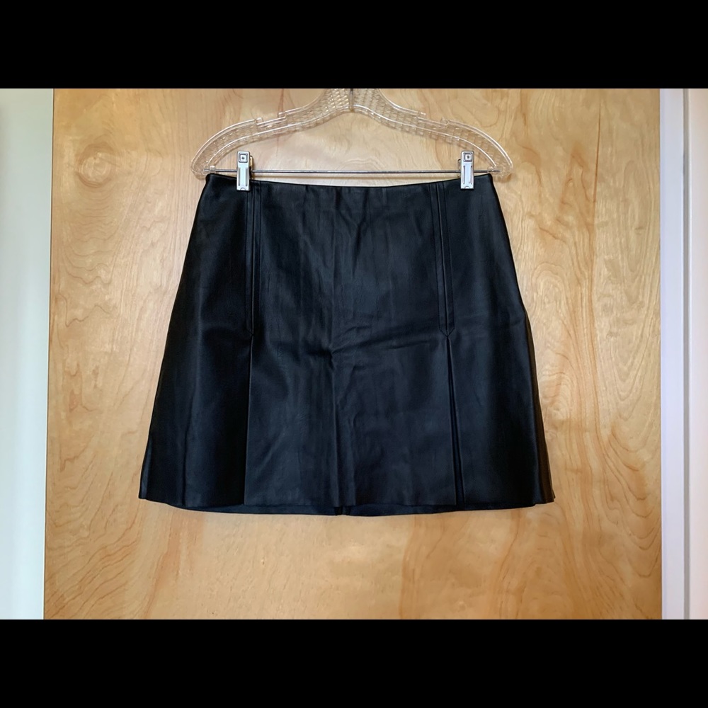 Express black mini pleather skirt